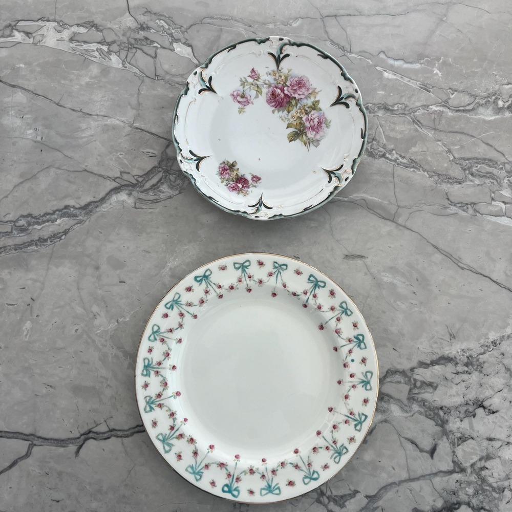 Pair‎ of decorative sweet plates pink and blue
